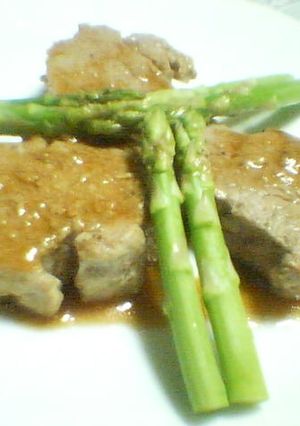 豚フィレ肉のヨーグルトソースアスパラ添え-レシピのメイン写真
