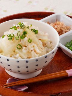 丸ごと新たまねぎ☆和風炊きこみごはん-レシピのメイン写真