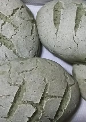 パリっモチっとよもぎパン-レシピのメイン写真