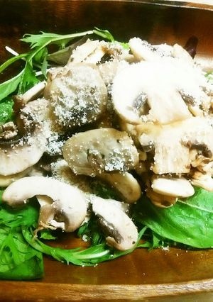 簡単！イタリアンなマッシュルームサラダ♪-レシピのメイン写真