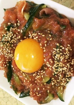 生ハムときゅうり入り まぐろのユッケ-レシピのメイン写真