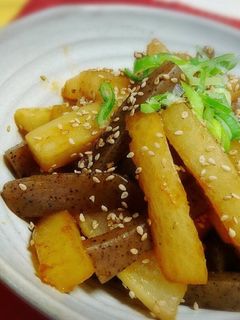 大根とこんにゃくの韓国風ピリ辛煮物!-レシピのメイン写真
