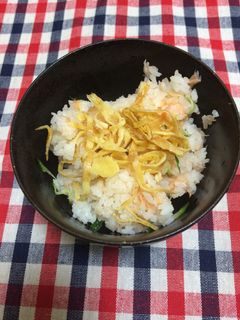 余った鮭で混ぜご飯-レシピのメイン写真