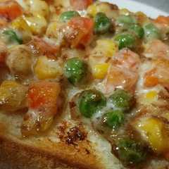 รูปของ まぜて焼くだけ♪かつおベジトースト