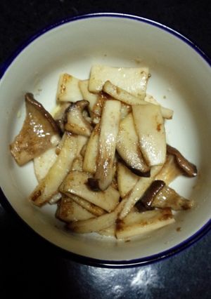ｴﾘﾝｷﾞだけ炒め-レシピのメイン写真