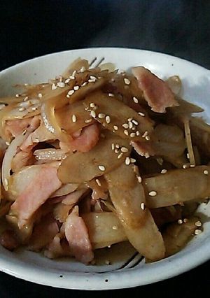 ごぼうとベーコンのポン酢炒め-レシピのメイン写真