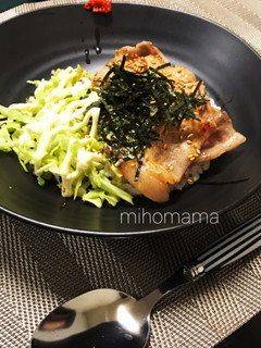 男子大好き☆生姜焼き用肉でニンニク醤油丼-レシピのメイン写真
