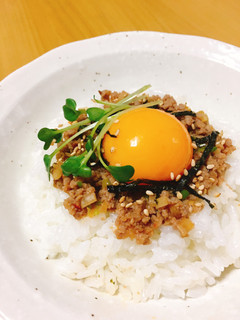 ピリッと!ねぎ味噌そぼろ丼-レシピのメイン写真