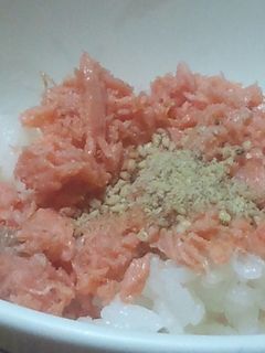 簡単すぎる☆鮭フレーク丼-レシピのメイン写真