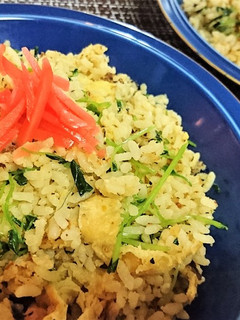 和風【豆苗とアゲの味噌バターチャーハン】-レシピのメイン写真