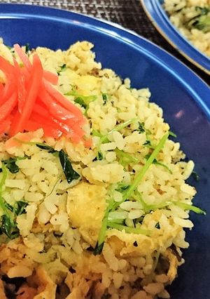 和風【豆苗とアゲの味噌バターチャーハン】-レシピのメイン写真