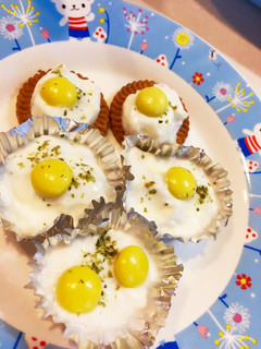 いっぱい目玉焼きヨーグルトアート!!-レシピのメイン写真