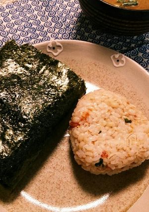 ☆簡単弁当☆梅しそおかかのもち麦おにぎり-レシピのメイン写真