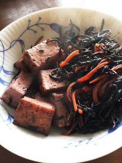 ひじきと厚揚げの赤ワイン含め煮-レシピのメイン写真
