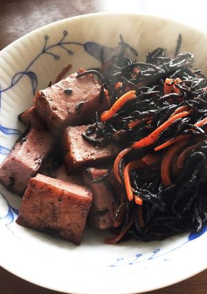 ひじきと厚揚げの赤ワイン含め煮-レシピのメイン写真