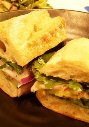 パクチー入りバゲットサンド-レシピのメイン写真
