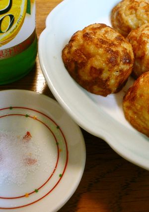たこ焼きのシンプルな食べ方☆塩とレモンで-レシピのメイン写真