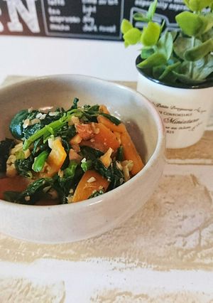 うちの常備菜:ほうれん草のナッツ味噌和え-レシピのメイン写真