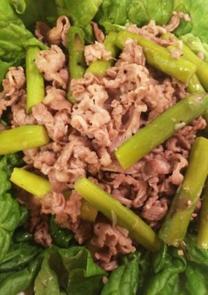 牛肉とアスパラガスの粗挽き胡椒炒め-レシピのメイン写真