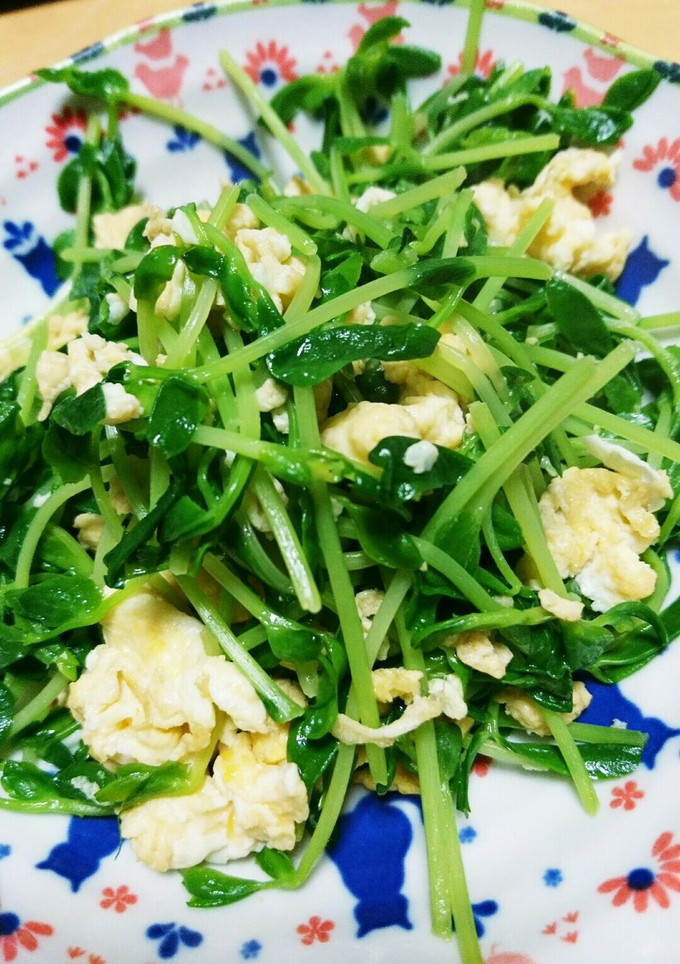 豆苗と卵のごま油炒め-レシピのメイン写真