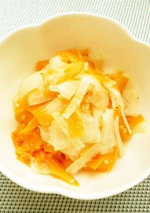 大根とにんじんの塩麹浅漬け-レシピのメイン写真