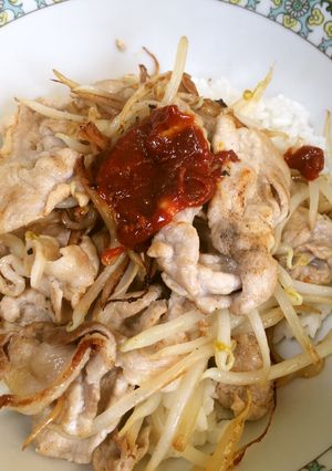 簡単　韓国辛みそ豚丼-レシピのメイン写真