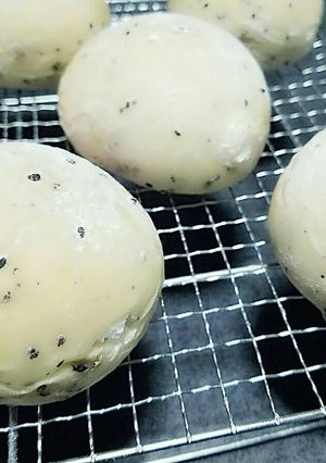 黒ごまクリームチーズパン-レシピのメイン写真
