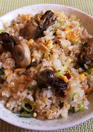 オイル漬け牡蠣でチャーハン-レシピのメイン写真