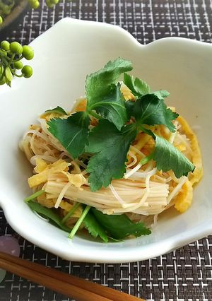 榎茸と卵とビーフンの和風サラダ-レシピのメイン写真