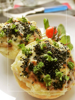 胡麻とソースで ポテサラトースト。-レシピのメイン写真