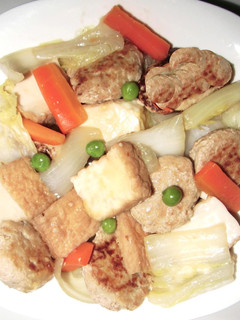 出かける日のボリューム肉団子-レシピのメイン写真