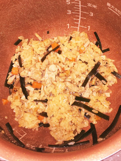沖縄風炊き込みご飯(じゅーしー)-レシピのメイン写真