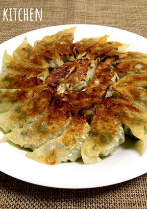【 シャキシャキ蓮根とネギの餃子♪ 】-レシピのメイン写真