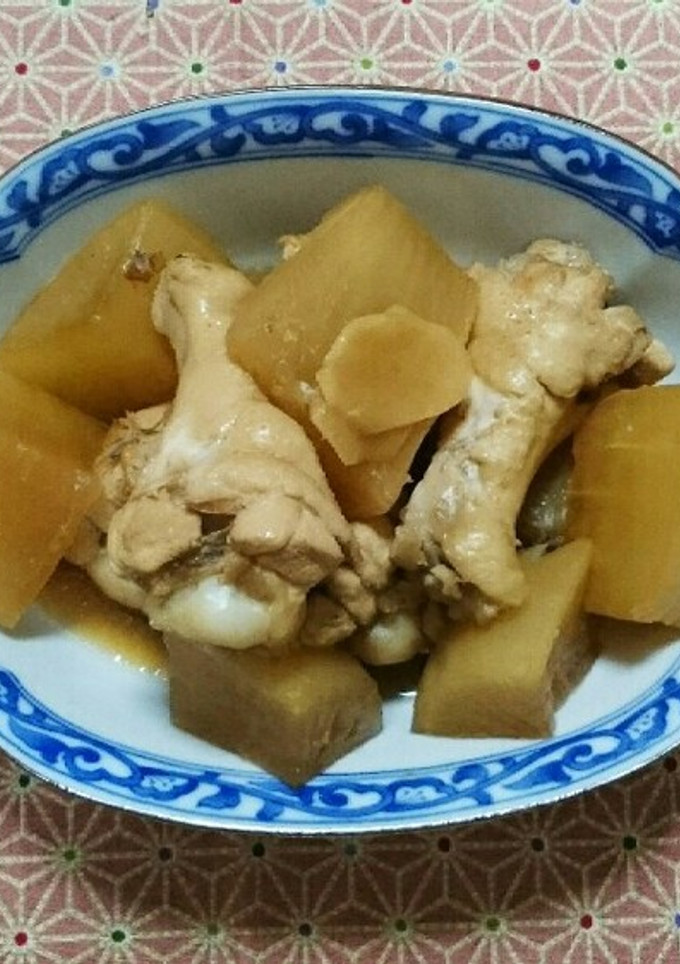 大根大量消費!鶏手羽元と大根の簡単煮!-レシピのメイン写真