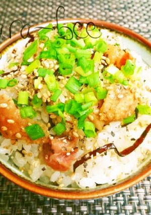 焼き鳥缶で旨っ♡中華風塩こんぶ鶏飯-レシピのメイン写真