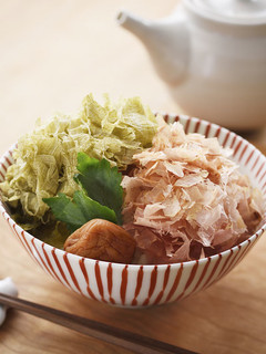 とろろ昆布とかつおのだしごはん-レシピのメイン写真