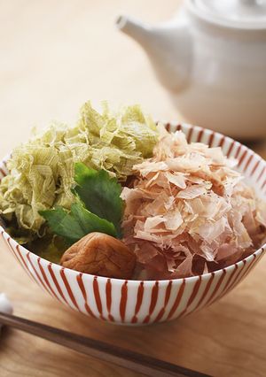 とろろ昆布とかつおのだしごはん-レシピのメイン写真