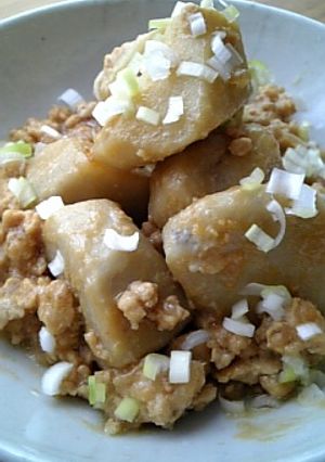 里芋と鶏ひき肉のこっくり味噌煮込み-レシピのメイン写真