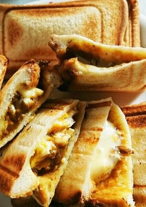 余ったカレーで！カレーチーズホットサンド-レシピのメイン写真