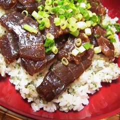 รูปของ 超簡単☆最後まで飽きないマグロの漬け丼♡