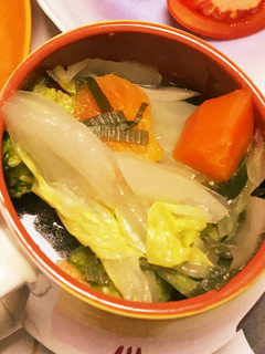 白菜たっぷり!手羽入り簡単おいしいスープ-レシピのメイン写真