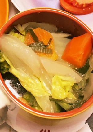 白菜たっぷり！手羽入り簡単おいしいスープ-レシピのメイン写真
