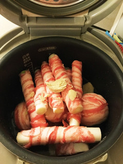 大根・玉葱・白葱の豚バラ煮込み(炊飯器)-レシピのメイン写真