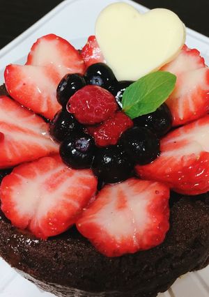 フルーツ盛り盛り口どけガトーショコラ-レシピのメイン写真