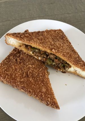 ドライカレーで簡単チーズカレーパン！-レシピのメイン写真