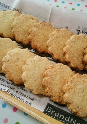 おからパウダーで☆おからと胡麻のクッキー-レシピのメイン写真