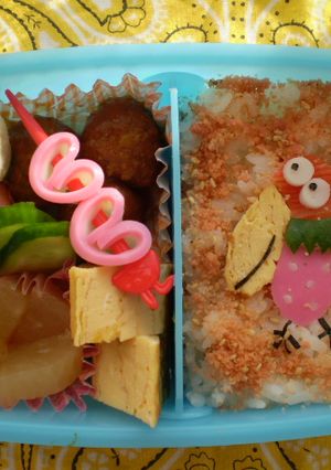 キョロちゃん（いちご）弁当（キャラ弁）-レシピのメイン写真