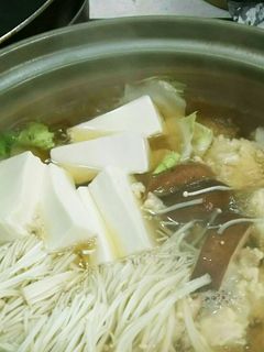 土鍋で作る豆腐とつみれのおかずスープ-レシピのメイン写真