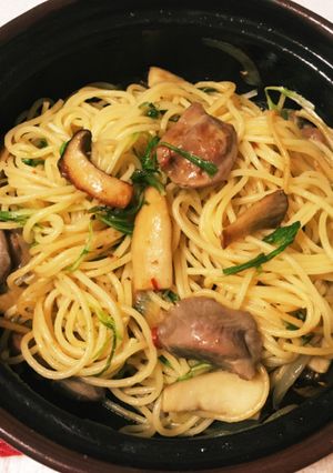 砂肝とエリンギの土鍋ペペロンチーノ♪-レシピのメイン写真