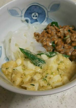 イカとなっとろろ丼-レシピのメイン写真
